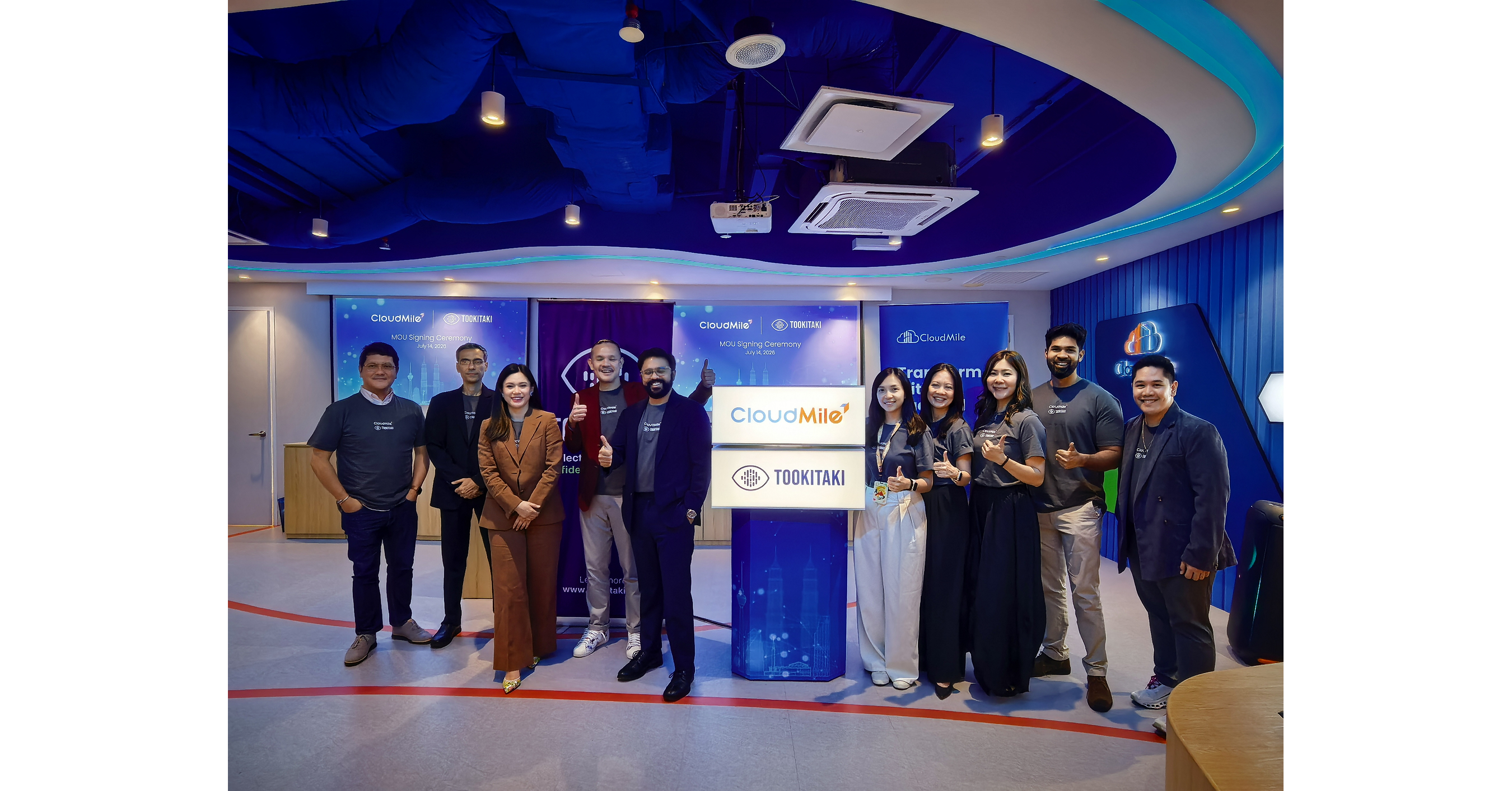 CloudMile and Tookitaki teams at a Malaysia signing ceremony for AI financial-crime prevention.